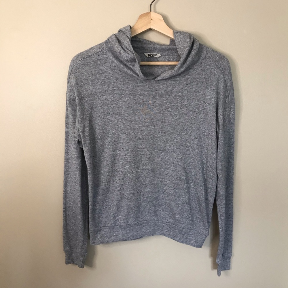 TNA lightweight pullover with hood in light grey